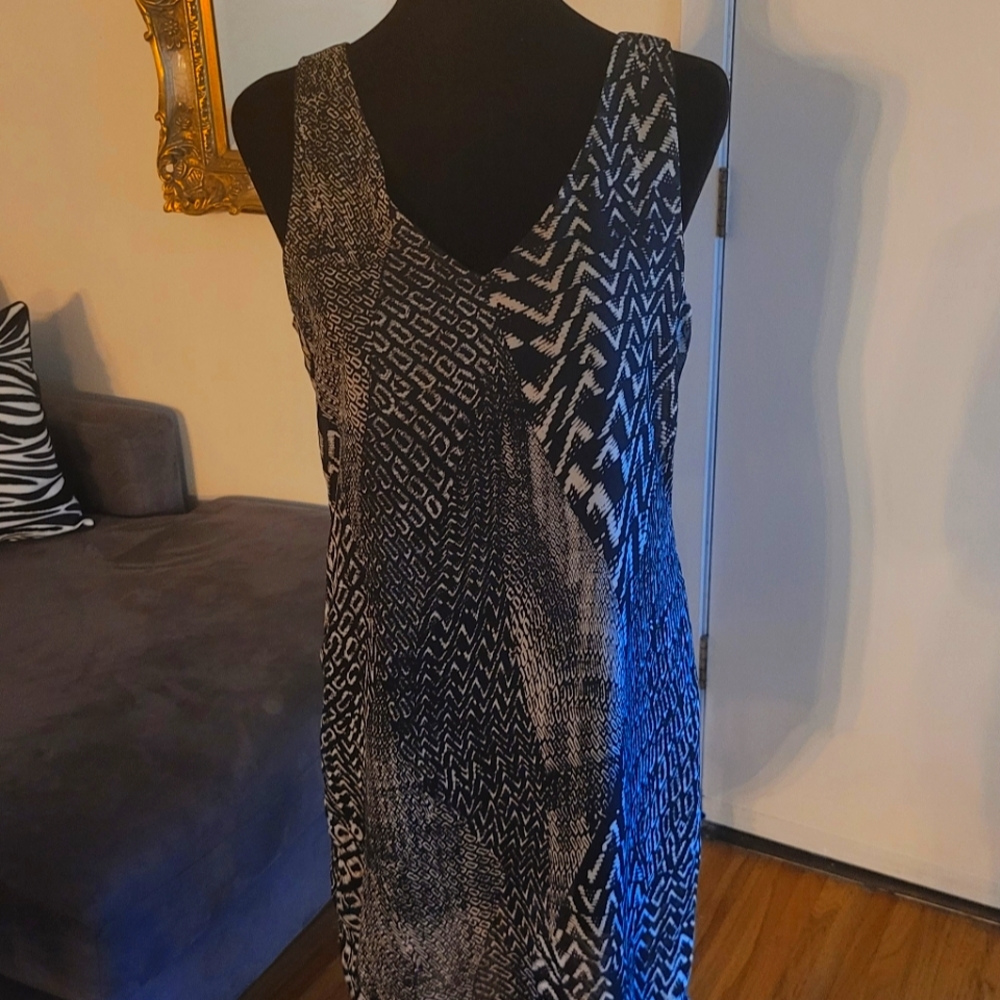Aqua blk and wht tribal print med dress
